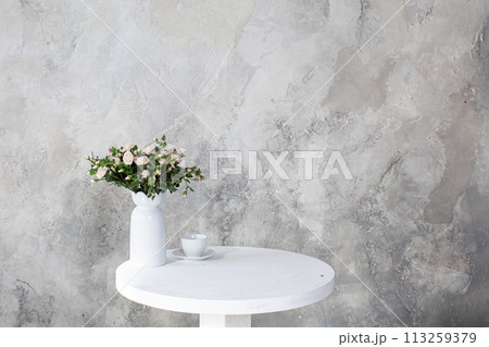 flowers in a vase, vertical frame for mocap photos 113259379