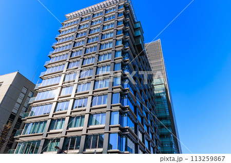 東京 中央区 京橋一丁目交差点からの都市風景 東京 中央区 京橋一丁目交差点からの都市風景 113259867