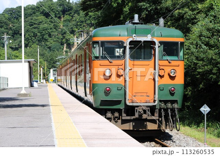 【JR東日本】115系（吾妻線：大前駅） 113260535