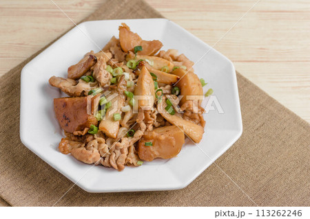 豚肉とジャガ芋とエリンギの炒め物 豚肉とジャガ芋とエリンギの炒め物 113262246