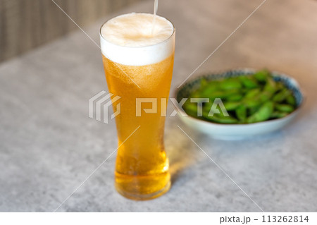 【晩酌】ビールと枝豆【おつまみ】 113262814