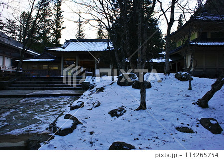 世界遺産高野山の霊宝館の情景 世界遺産高野山の霊宝館の情景 113265754