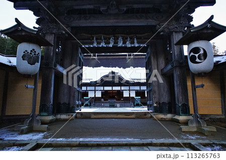 世界遺産高野山の金剛峯寺の情景 113265763