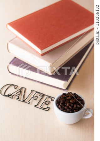 本 書籍 書物 読書・ブックカフェ 本 書籍 書物 読書・ブックカフェ 113266132