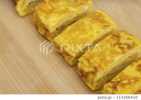 卵焼き 切る まな板 包丁 卵焼き 切る まな板 包丁 113266410