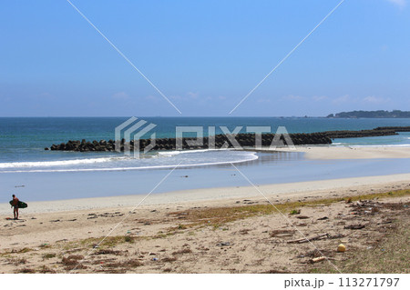 伊勢　国府の浜　サーフィン　サーフスポット　ビーチ　阿児町町国府　サーフボード　伊勢志摩 113271797