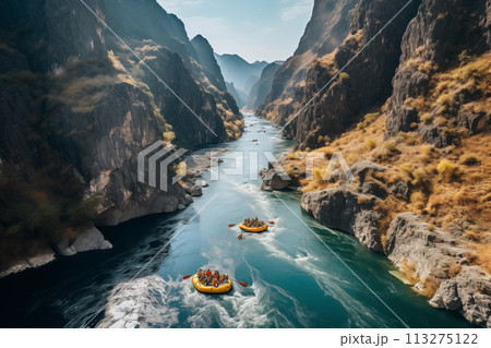 Rafting in river deep canyonのイラスト素材 [113275122] - PIXTA