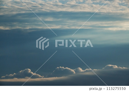 夕方の空と幻想的な雲・初夏・望遠・空限定・230723pm 夕方の空と幻想的な雲・初夏・望遠・空限定・230723pm 113275550