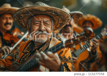 Traditional Mexican musicians wearing national costumes 113277556