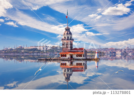The Maiden's Tower and its reflection in the Bosphorus, Istanbul, Turkey 113278801