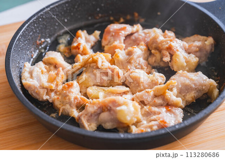焼いた塩にんにく鶏ハラミ 113280686