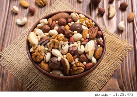 Mix of nuts 113283472