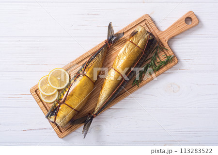 Golden smoked fish ( mackerel ) and ingredient 113283522