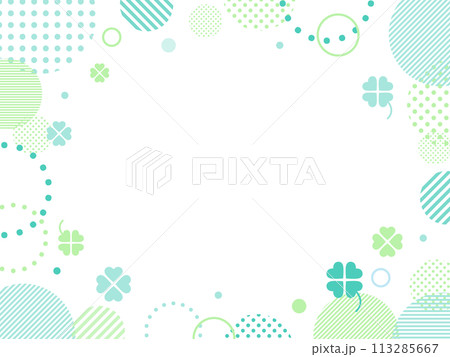 四葉のクローバー　緑のポップなフレーム・背景　初夏 113285667