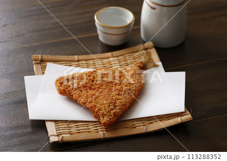 アジフライと日本酒 113288352