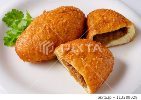 カレーパン　惣菜パン 113289029