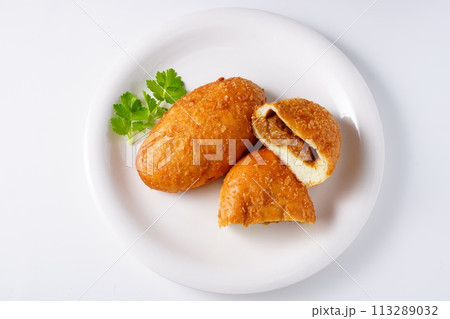 カレーパン　惣菜パン 113289032