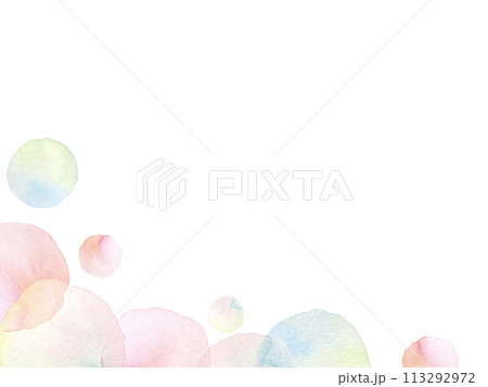 透明水彩で描いたカラフルな水玉のフレーム背景イラスト 113292972
