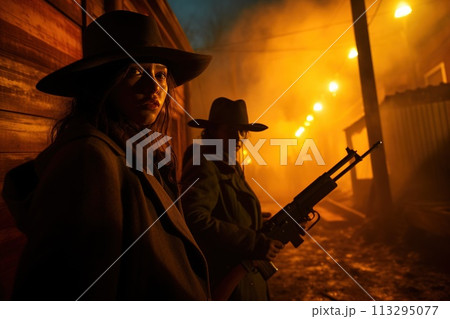 Wild West girls, westerns, outlaws and bandits,...のイラスト素材 [113295077 ...