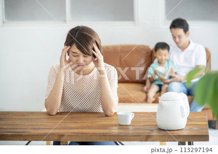 主婦 孤独 悩み 主婦 孤独 悩み 113297194