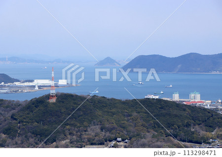 備讃瀬戸航路の海上交通の安全を図る備讃瀬戸海上交通センター 備讃瀬戸航路の海上交通の安全を図る備讃瀬戸海上交通センター 113298471