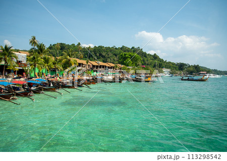 プーケットから訪れることのできるピピ諸島の絶景 113298542