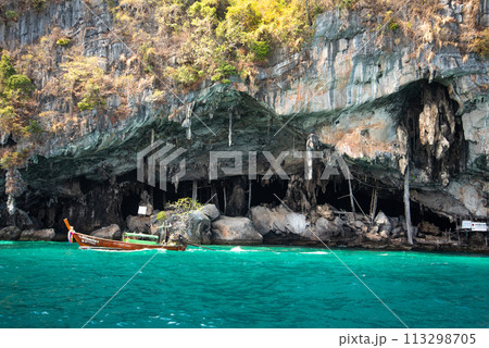 ピピ諸島にあるバイキング洞窟の美しい風景 113298705