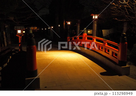 赤い橋　夜景　神奈川県 113298949