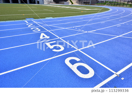 陸上トラック 陸上 トラック アスリート アスリート競技場 スポーツイメージ風景 陸上トラック 陸上 トラック アスリート アスリート競技場 スポーツイメージ風景 113299336