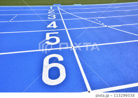 陸上トラック 陸上 トラック アスリート アスリート競技場 スポーツイメージ風景 陸上トラック 陸上 トラック アスリート アスリート競技場 スポーツイメージ風景 113299338