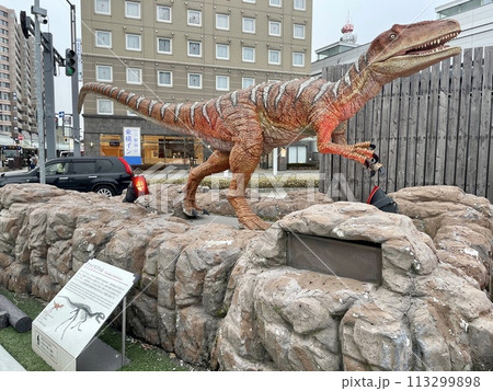 【福井】JR福井駅と恐竜モニュメント 113299898