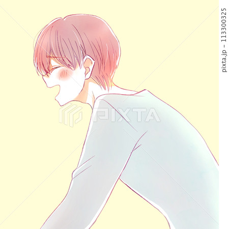 笑顔の男性　横側 113300325