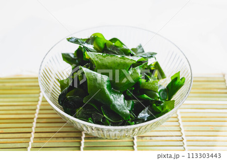 刺身わかめ 113303443