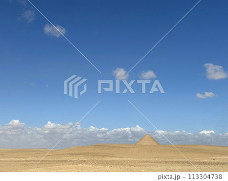 エジプトの赤いピラミッド エジプトの赤いピラミッド 113304738