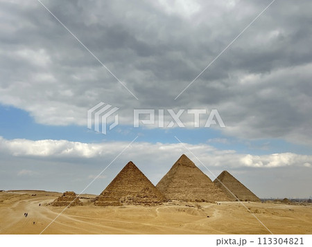 エジプトのピラミッド 113304821