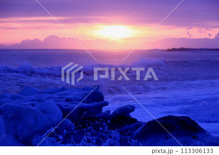 北海道佐呂間海岸朝陽風景 113306133