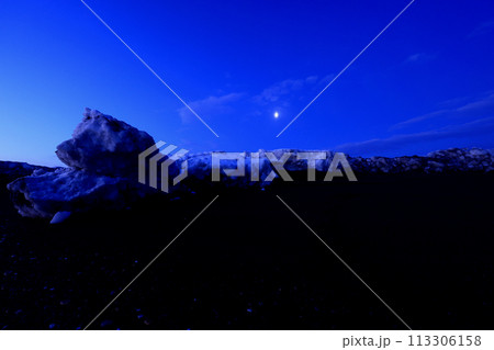 北海道サロマ三里浜星空情景 北海道サロマ三里浜星空情景 113306158