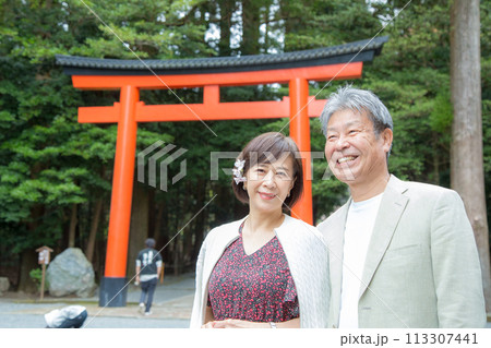 シニア夫婦 神社巡り 鹿児島旅行 桜島 シニア夫婦 神社巡り 鹿児島旅行 桜島 113307441