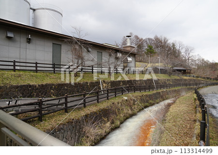 群馬県吾妻郡草津町の草津温泉の中和工場周辺の風景 群馬県吾妻郡草津町の草津温泉の中和工場周辺の風景 113314499