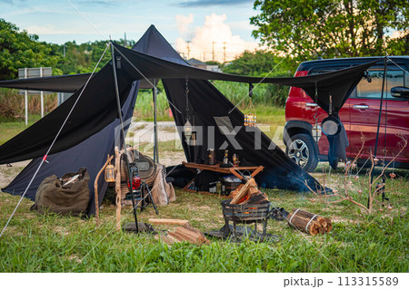 黒テント ブラック カッコいい 一人テント ワンポール 113315589