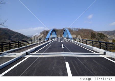 2024年開通した笠倉壁田橋、建築 113315757