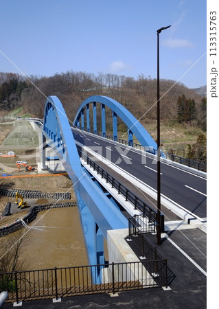 2024年開通した笠倉壁田橋、建築 113315763