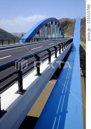 2024年開通した笠倉壁田橋、建築 113315766