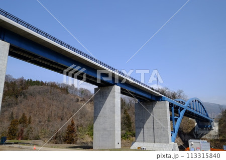 2024年開通した笠倉壁田橋、建築 113315840