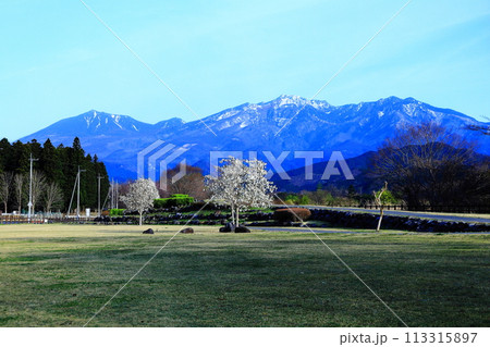 日光だいや川公園から望む日光連山 113315897