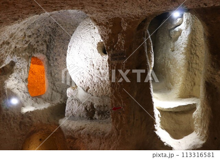 カイマクルの地下都市　世界遺産　カッパドキア　トルコ　アジア 113316581