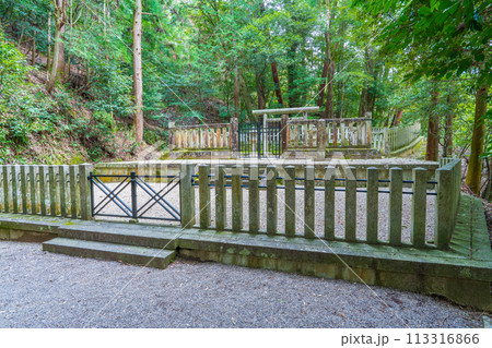 奈良県吉野町 第九十六代後醍醐天皇 塔尾陵 奈良県吉野町 第九十六代後醍醐天皇 塔尾陵 113316866