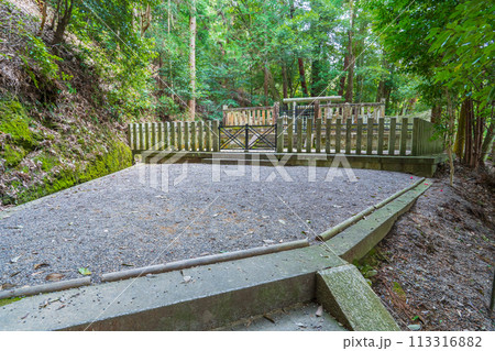 奈良県吉野町　第九十六代後醍醐天皇　塔尾陵 113316882