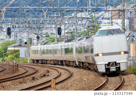 JR京都線、サントリーカーブを走る289系特急こうのとり JR京都線、サントリーカーブを走る289系特急こうのとり 113317340
