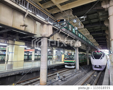 低いホーム 低いホーム 113318555